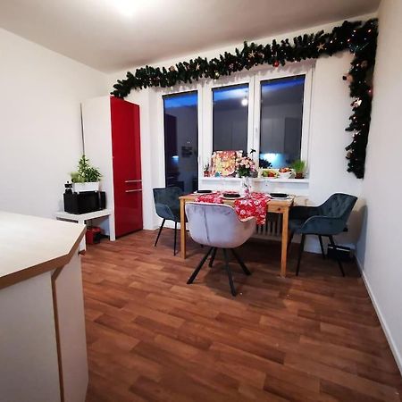 Cely Apartman Podlesi 54M2 S Dvema Balkony A S Novou Manzelskou Posteli, Zatim Neni Na Fotkach Leilighet Brno Eksteriør bilde